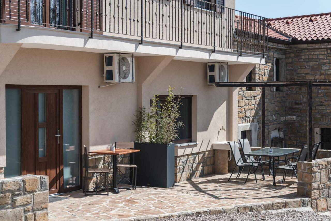 Hisa Kapis With Hot Tube Apartment Koper Exterior foto