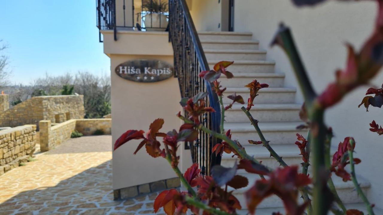 Hisa Kapis With Hot Tube Apartment Koper Exterior foto
