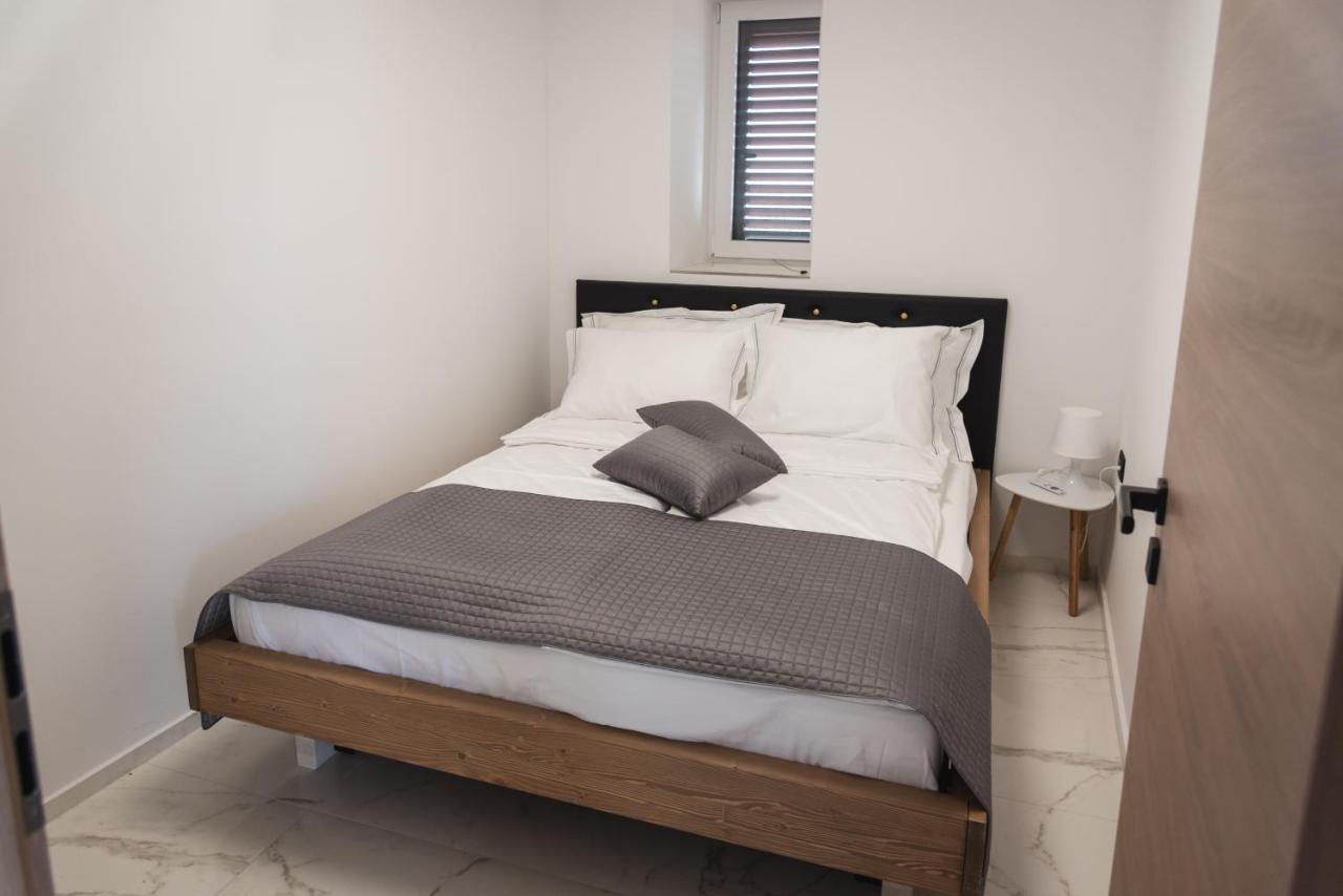 Hisa Kapis With Hot Tube Apartment Koper Exterior foto