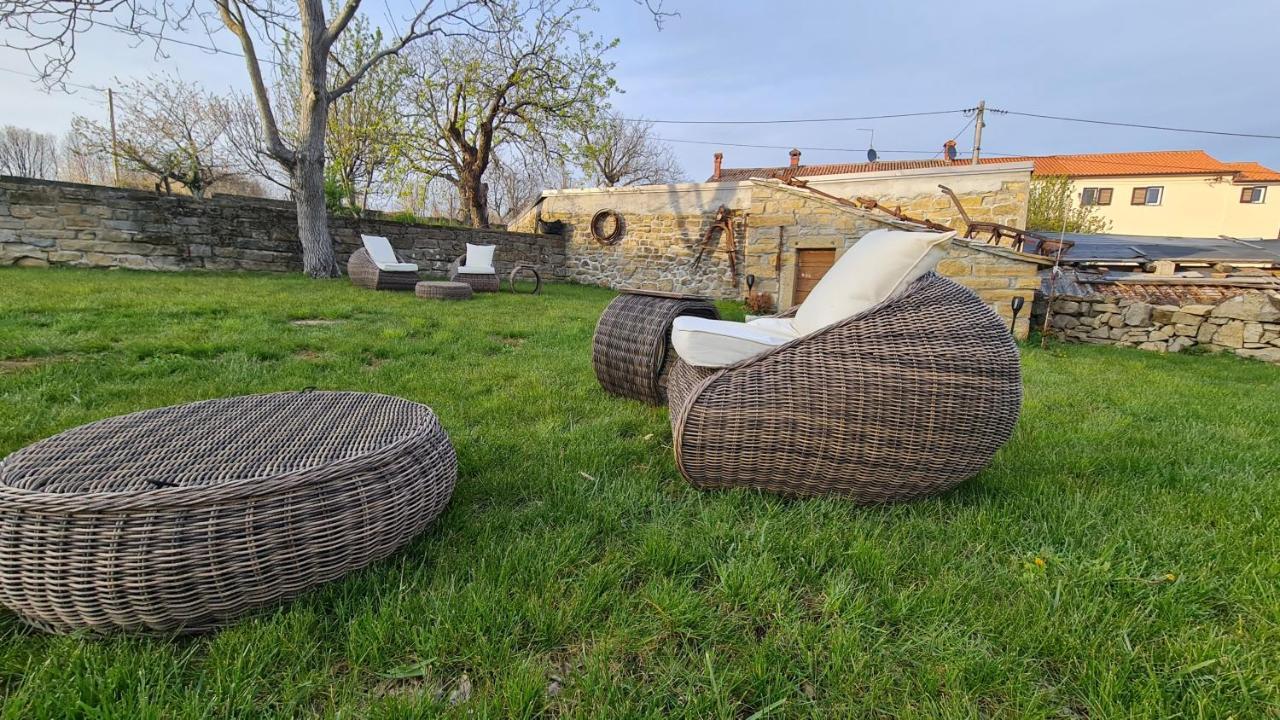 Hisa Kapis With Hot Tube Apartment Koper Exterior foto