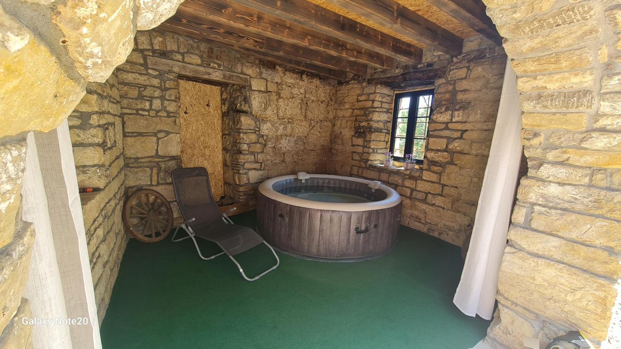 Hisa Kapis With Hot Tube Apartment Koper Exterior foto