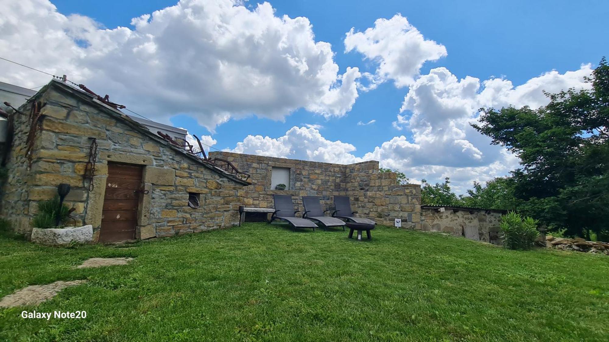 Hisa Kapis With Hot Tube Apartment Koper Exterior foto